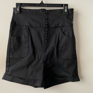 Collectif high waist shorts